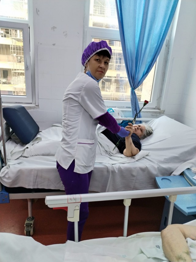 faptele bune sunt ghioceii dragostei campanie umanitara emotionanta in spitalele din constanta de martisor faptele bune sunt ghioceii dragostei campanie umanitara emotionanta in spitalele din constanta de martisor