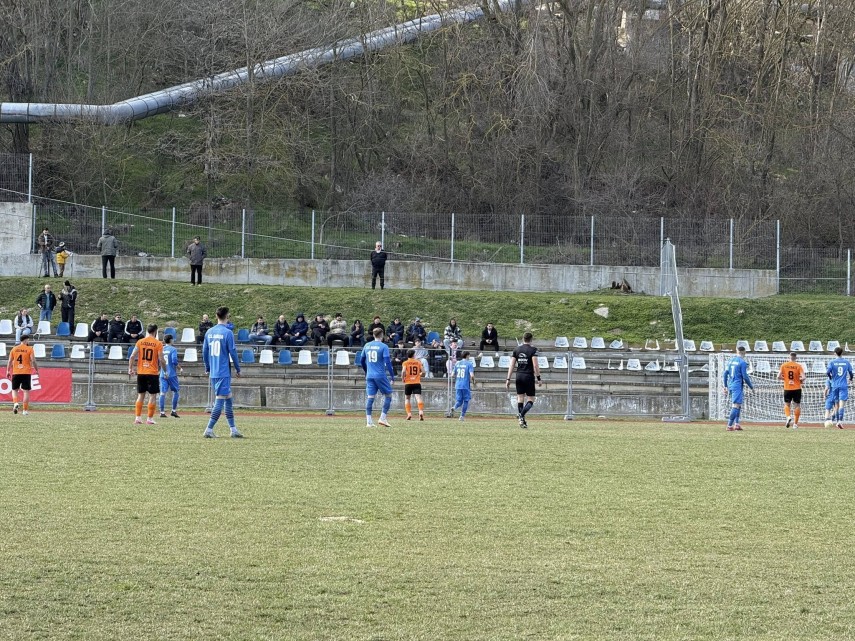 fotbal liga a 3 a axiopolis cernavoda a castigat duelul cu cs agigea galerie foto 930354 fotbal liga a 3 a axiopolis cernavoda a castigat duelul cu cs agigea galerie foto 930354