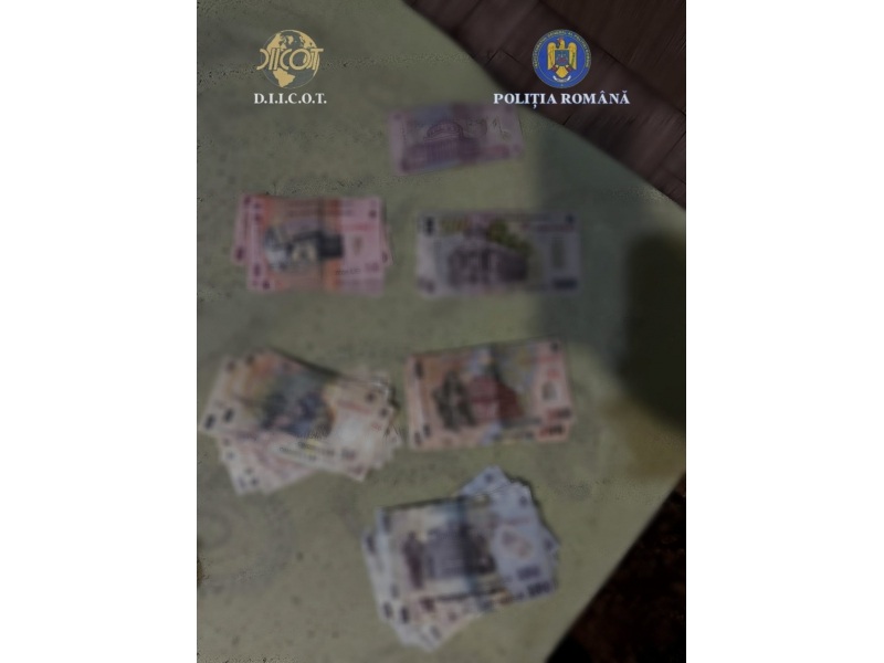 foto politia romana peste 30 de perchezitii in judetele covasna harghita si brasov destructurare a unui foto politia romana peste 30 de perchezitii in judetele covasna harghita si brasov destructurare a unui