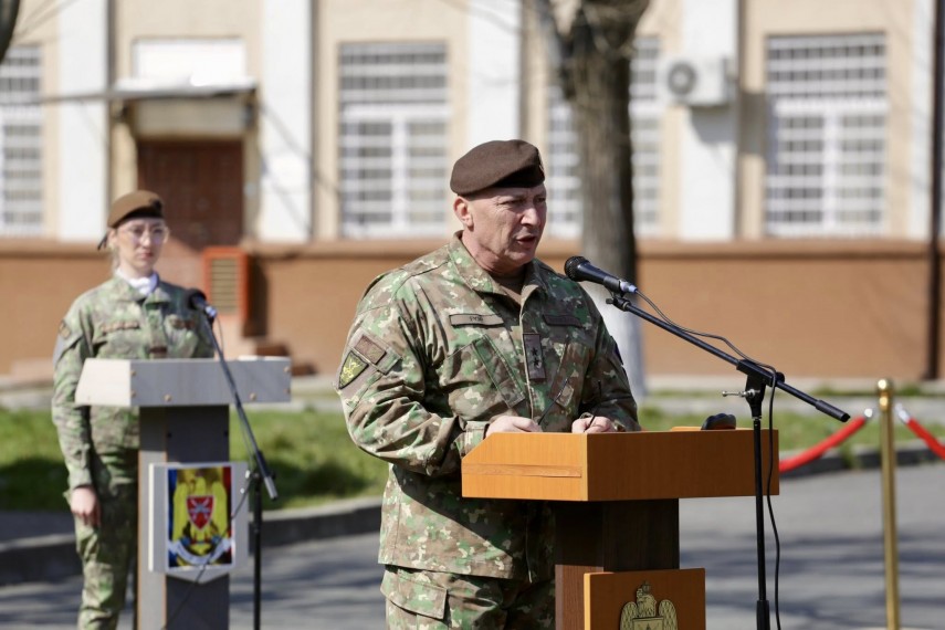 foto ceremonie de predare primire a comenzii si drapelului de lupta la brigada 9 mecanizata marasesti foto ceremonie de predare primire a comenzii si drapelului de lupta la brigada 9 mecanizata marasesti