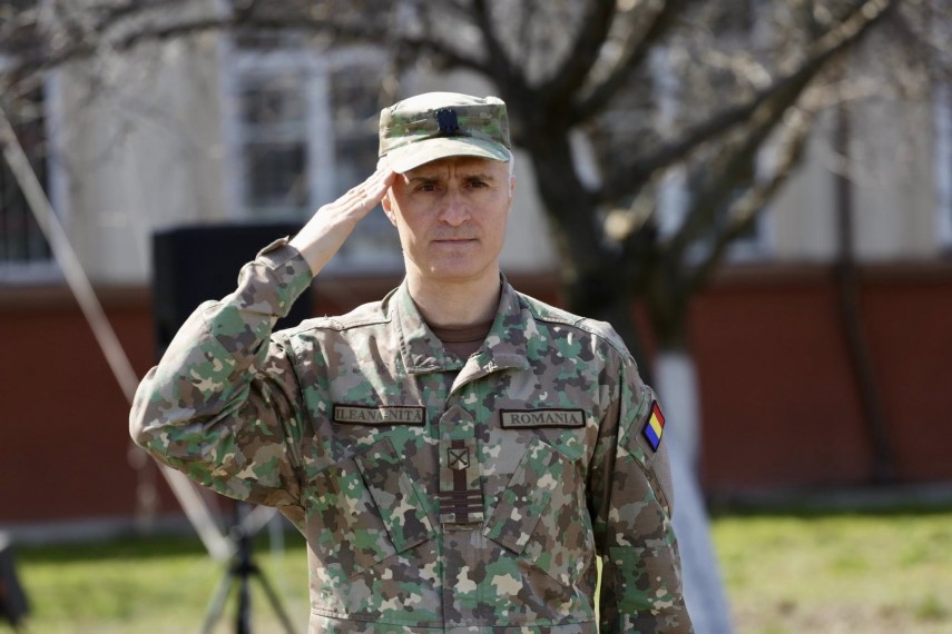foto ceremonie de predare primire a comenzii si drapelului de lupta la brigada 9 mecanizata marasesti foto ceremonie de predare primire a comenzii si drapelului de lupta la brigada 9 mecanizata marasesti
