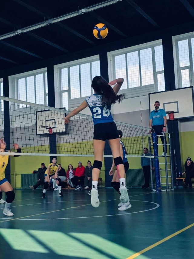 mini volei fetele de la cs medgidia s au calificat la turneul semifinal 2 dupa ce au castigat grupa de mini volei fetele de la cs medgidia s au calificat la turneul semifinal 2 dupa ce au castigat grupa de
