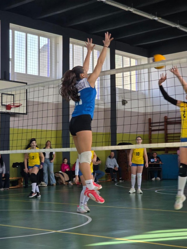 mini volei fetele de la cs medgidia s au calificat la turneul semifinal 2 dupa ce au castigat grupa de mini volei fetele de la cs medgidia s au calificat la turneul semifinal 2 dupa ce au castigat grupa de