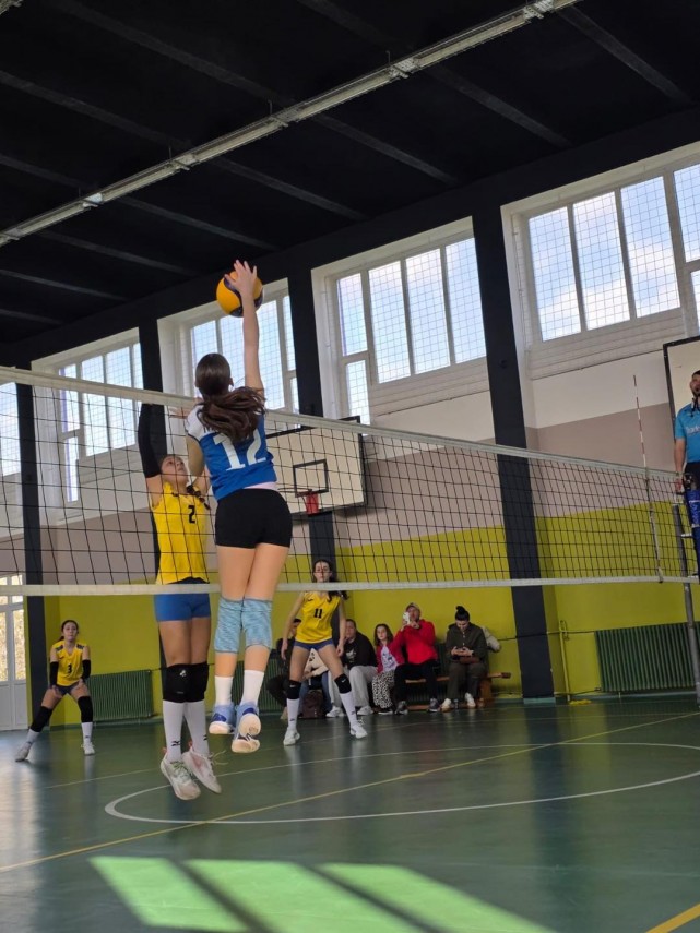mini volei fetele de la cs medgidia s au calificat la turneul semifinal 2 dupa ce au castigat grupa de mini volei fetele de la cs medgidia s au calificat la turneul semifinal 2 dupa ce au castigat grupa de