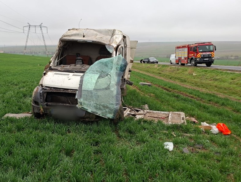Accident pe DN22!  Autoturism rasturnat in dreptul localitatii Sibioara, judetul Constanta   