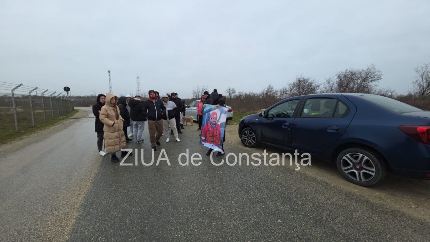 disperare la midia foto video rudele marinarilor disparuti in tragedia navala cer cu disperate reluarea disperare la midia foto video rudele marinarilor disparuti in tragedia navala cer cu disperate reluarea