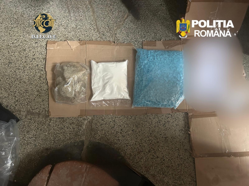 foto video minor de 17 ani arestat pentru trafic international de droguri dupa un flagrant in bucuresti foto video minor de 17 ani arestat pentru trafic international de droguri dupa un flagrant in bucuresti