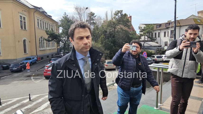 foto video cristian radu primarul suspendat al municipiului mangalia a ajuns la curtea de apel constanta foto video cristian radu primarul suspendat al municipiului mangalia a ajuns la curtea de apel constanta