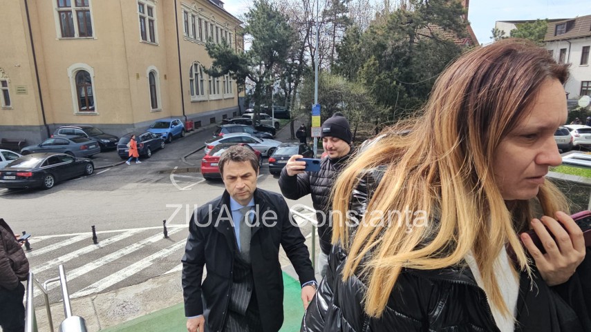 foto video cristian radu primarul suspendat al municipiului mangalia a ajuns la curtea de apel constanta foto video cristian radu primarul suspendat al municipiului mangalia a ajuns la curtea de apel constanta