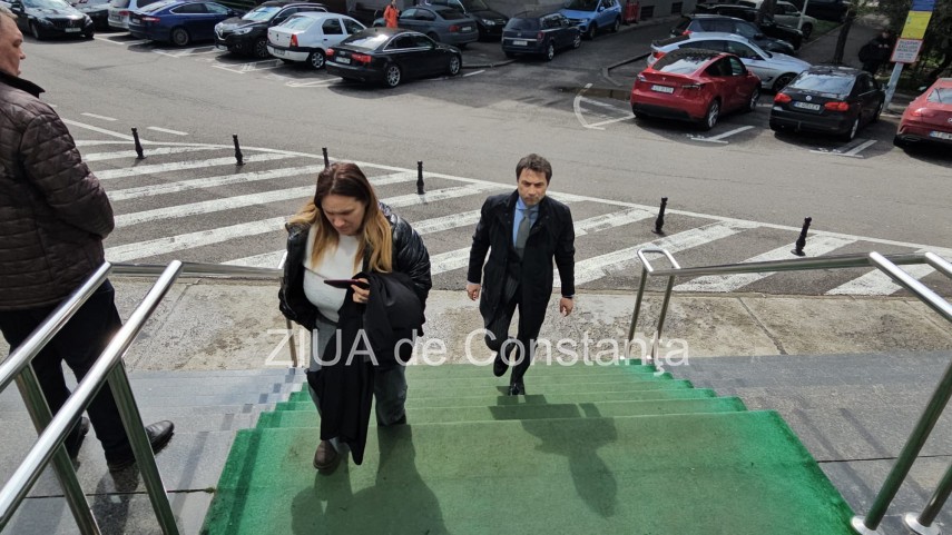 foto video cristian radu primarul suspendat al municipiului mangalia a ajuns la curtea de apel constanta foto video cristian radu primarul suspendat al municipiului mangalia a ajuns la curtea de apel constanta