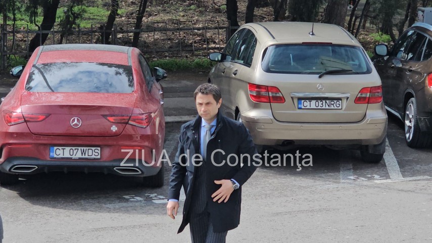 foto video cristian radu primarul suspendat al municipiului mangalia a ajuns la curtea de apel constanta foto video cristian radu primarul suspendat al municipiului mangalia a ajuns la curtea de apel constanta