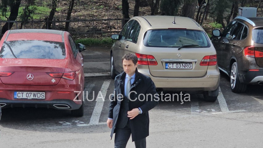 foto video cristian radu primarul suspendat al municipiului mangalia a ajuns la curtea de apel constanta foto video cristian radu primarul suspendat al municipiului mangalia a ajuns la curtea de apel constanta
