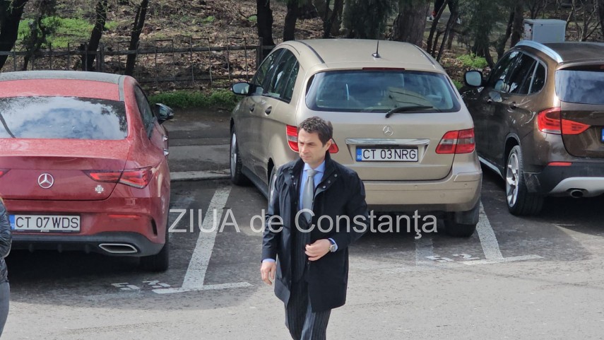 foto video cristian radu primarul suspendat al municipiului mangalia a ajuns la curtea de apel constanta foto video cristian radu primarul suspendat al municipiului mangalia a ajuns la curtea de apel constanta