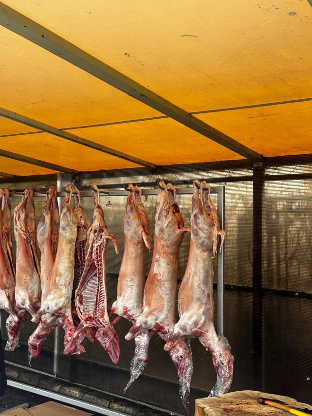 foto peste 1700 de operatori economici verificati de anpc inaintea sarbatorilor pascale au fost aplicate