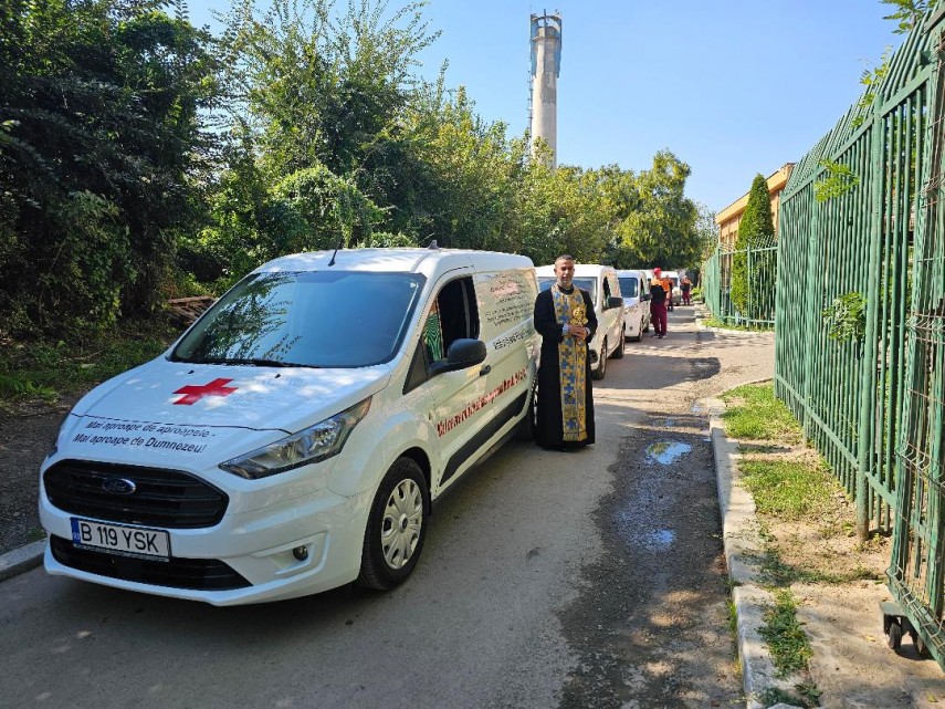 lectia iubirii in saptamana floriilor caravana suflete deschise a adus bucurie pentru mii de copii si lectia iubirii in saptamana floriilor caravana suflete deschise a adus bucurie pentru mii de copii si