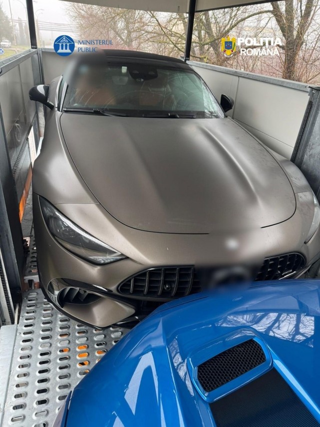 foto perchezitii intr un dosar de importuri ilegale de autoturisme de lux si spalare de bani 933961 foto perchezitii intr un dosar de importuri ilegale de autoturisme de lux si spalare de bani 933961