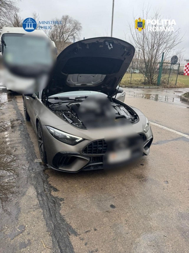 foto perchezitii intr un dosar de importuri ilegale de autoturisme de lux si spalare de bani 933961 foto perchezitii intr un dosar de importuri ilegale de autoturisme de lux si spalare de bani 933961