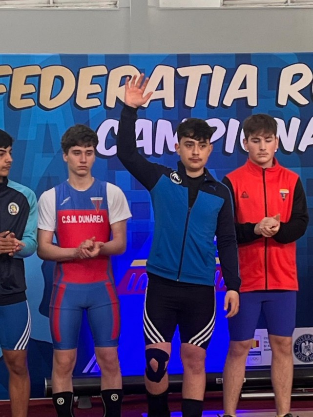 halterofili de la cs farul constanta pe podium la intrecerile nationale de la bucuresti galerie foto halterofili de la cs farul constanta pe podium la intrecerile nationale de la bucuresti galerie foto