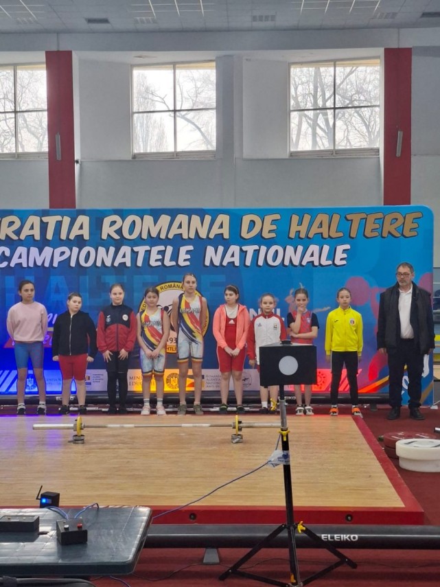 halterofili de la cs farul constanta pe podium la intrecerile nationale de la bucuresti galerie foto halterofili de la cs farul constanta pe podium la intrecerile nationale de la bucuresti galerie foto