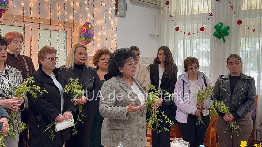 foto video mariana gaju si femeile social democrate din judetul constanta aduc spiritul pastelui persoanelor foto video mariana gaju si femeile social democrate din judetul constanta aduc spiritul pastelui persoanelor