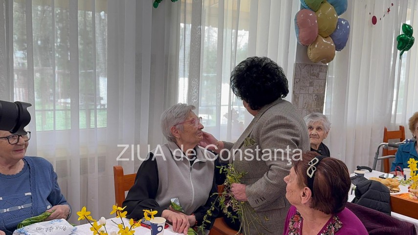 foto video mariana gaju si femeile social democrate din judetul constanta aduc spiritul pastelui persoanelor foto video mariana gaju si femeile social democrate din judetul constanta aduc spiritul pastelui persoanelor