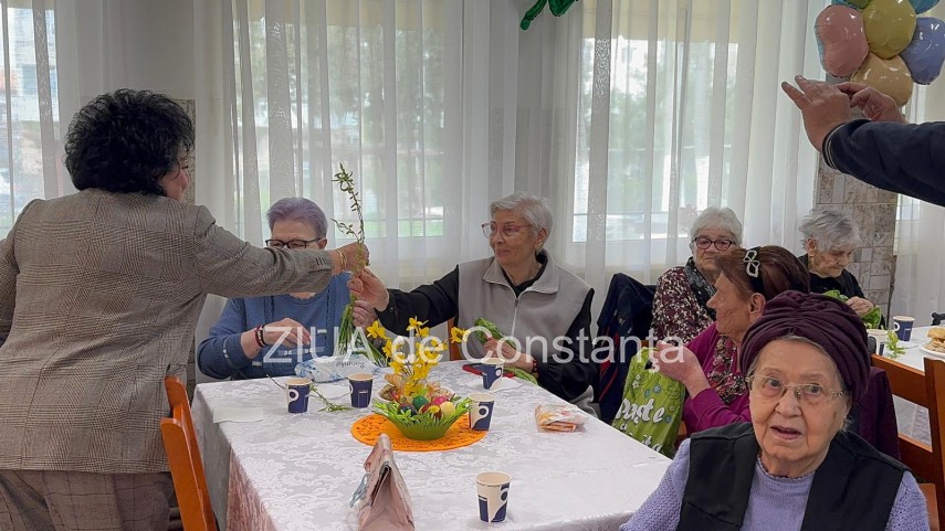 foto video mariana gaju si femeile social democrate din judetul constanta aduc spiritul pastelui persoanelor foto video mariana gaju si femeile social democrate din judetul constanta aduc spiritul pastelui persoanelor