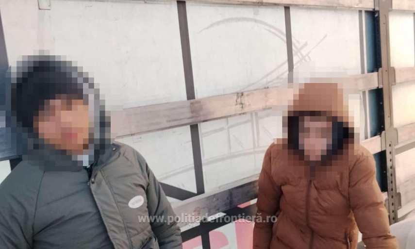 foto trei cetateni egipteni depistati ascunsi intr un autocamion la calafat 934307 foto trei cetateni egipteni depistati ascunsi intr un autocamion la calafat 934307