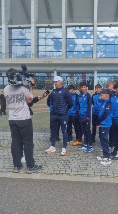 si micii fotbalisti de la cs medgidia i au adus un omagiu la arena nationala lui mircea lucescu galerie si micii fotbalisti de la cs medgidia i au adus un omagiu la arena nationala lui mircea lucescu galerie