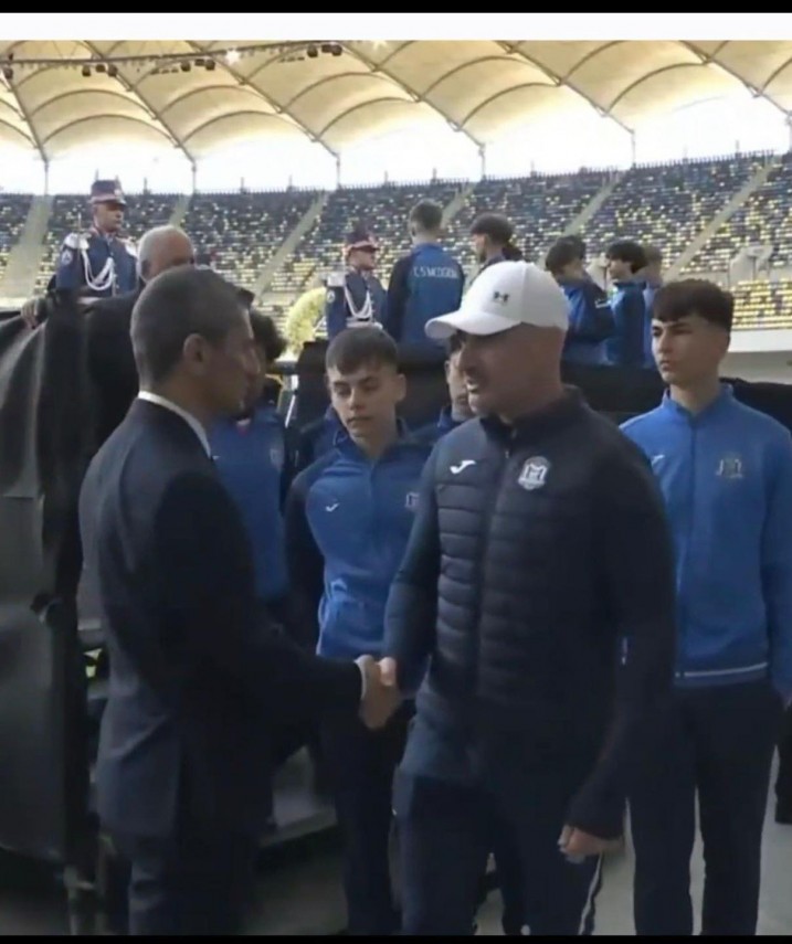 si micii fotbalisti de la cs medgidia i au adus un omagiu la arena nationala lui mircea lucescu galerie si micii fotbalisti de la cs medgidia i au adus un omagiu la arena nationala lui mircea lucescu galerie