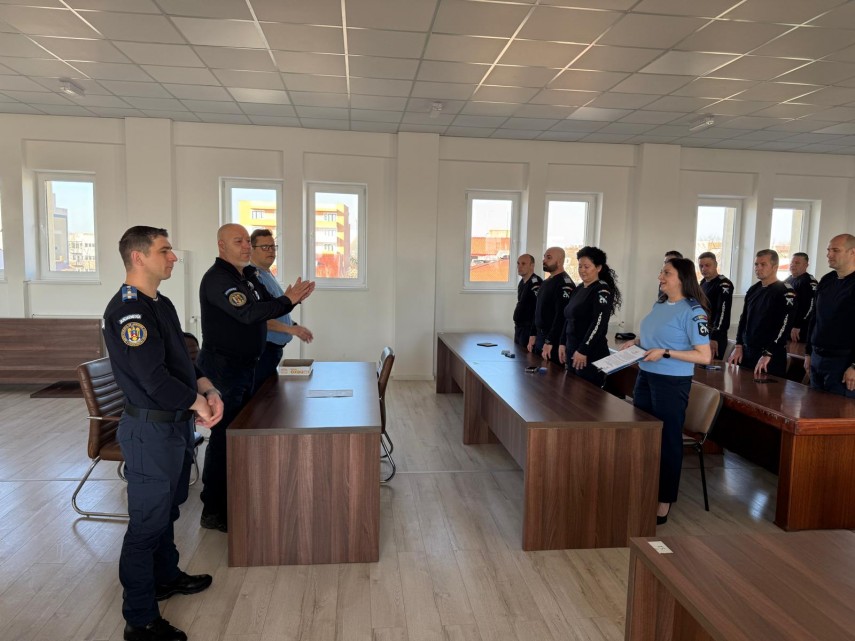 foto stiri constanta ceremonie de avansare in grad pentru 17 ofiteri jandarmi 933920 foto stiri constanta ceremonie de avansare in grad pentru 17 ofiteri jandarmi 933920