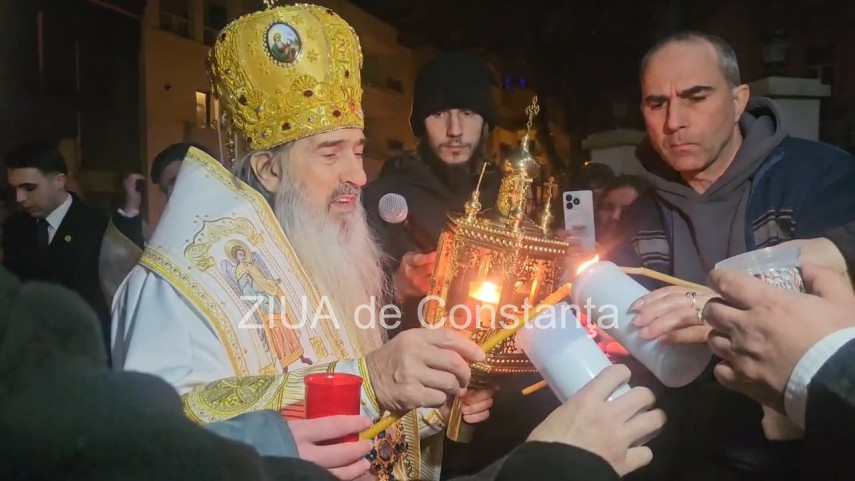 foto video slujba de inviere la constanta ips teodosie a adus lumina sfanta de pe mare 934550 foto video slujba de inviere la constanta ips teodosie a adus lumina sfanta de pe mare 934550