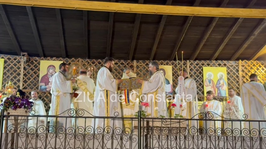 foto video slujba de inviere la constanta ips teodosie a adus lumina sfanta de pe mare 934550 foto video slujba de inviere la constanta ips teodosie a adus lumina sfanta de pe mare 934550