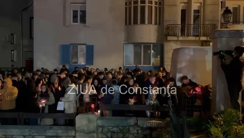 foto video slujba de inviere la constanta ips teodosie a adus lumina sfanta de pe mare 934550 foto video slujba de inviere la constanta ips teodosie a adus lumina sfanta de pe mare 934550