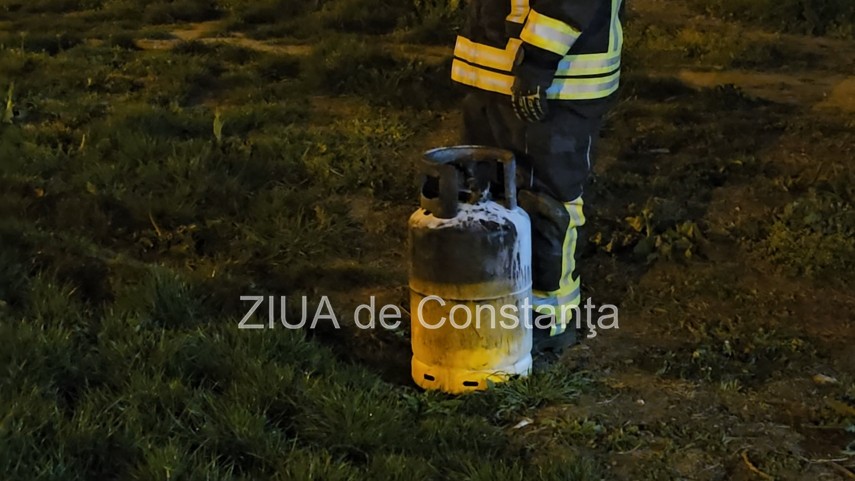 foto video explozie intr un bloc din constanta adulti si copiii evacuati de urgenta 934608 foto video explozie intr un bloc din constanta adulti si copiii evacuati de urgenta 934608