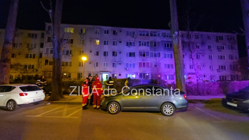 foto video explozie intr un bloc din constanta adulti si copiii evacuati de urgenta 934608 foto video explozie intr un bloc din constanta adulti si copiii evacuati de urgenta 934608