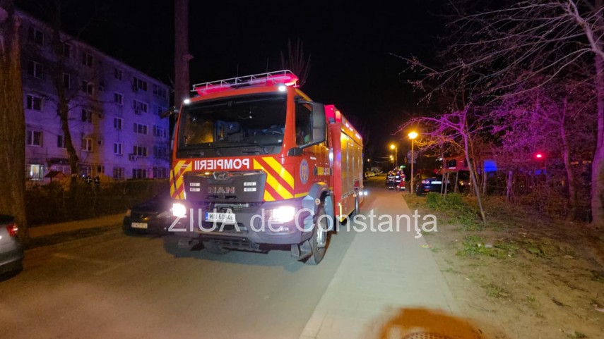 foto video explozie intr un bloc din constanta adulti si copiii evacuati de urgenta 934608 foto video explozie intr un bloc din constanta adulti si copiii evacuati de urgenta 934608