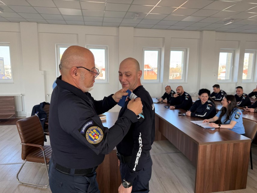 foto stiri constanta ceremonie de avansare in grad pentru 17 ofiteri jandarmi 933920 foto stiri constanta ceremonie de avansare in grad pentru 17 ofiteri jandarmi 933920