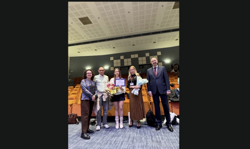 Demetria Ana Mărgărit cu profesori și cu Atașatul Ambasadei al Educației în România