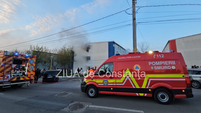 foto video incendiu in cartierul henri coanda din constanta 934777 foto video incendiu in cartierul henri coanda din constanta 934777
