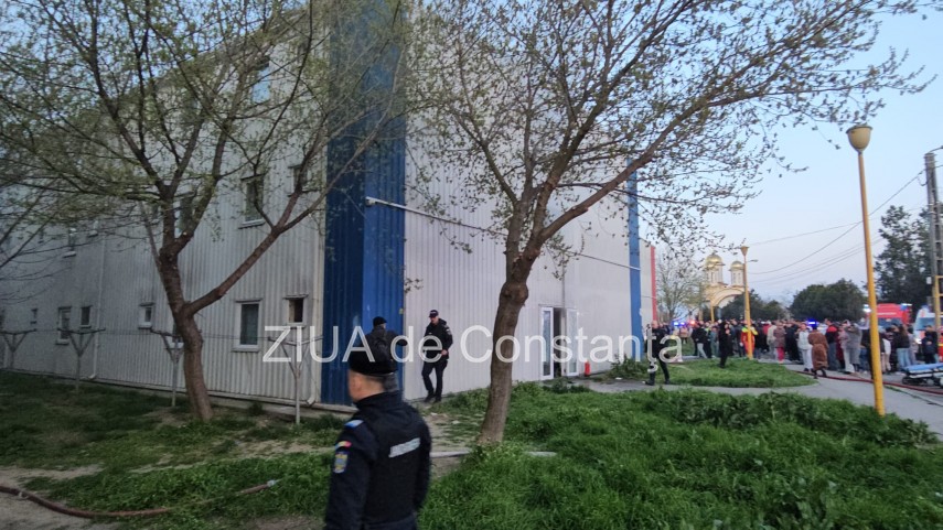 foto video incendiu in cartierul henri coanda din constanta 934777 foto video incendiu in cartierul henri coanda din constanta 934777