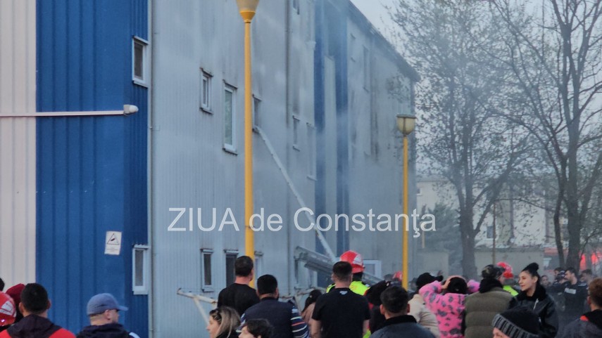 foto video incendiu in cartierul henri coanda din constanta 934777 foto video incendiu in cartierul henri coanda din constanta 934777