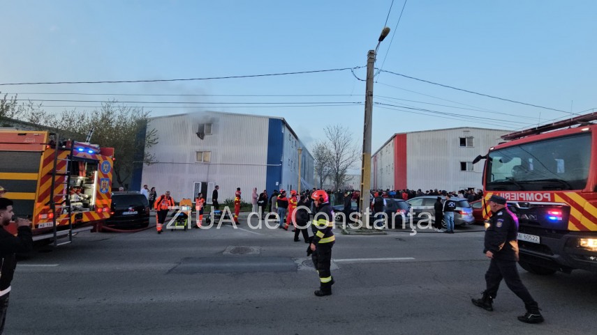 foto video incendiu in cartierul henri coanda din constanta 934777 foto video incendiu in cartierul henri coanda din constanta 934777