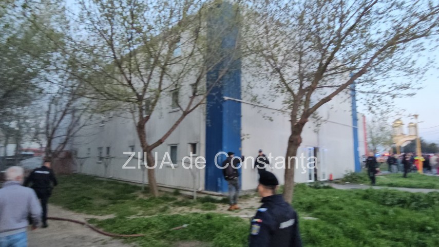 foto video incendiu in cartierul henri coanda din constanta 934777 foto video incendiu in cartierul henri coanda din constanta 934777