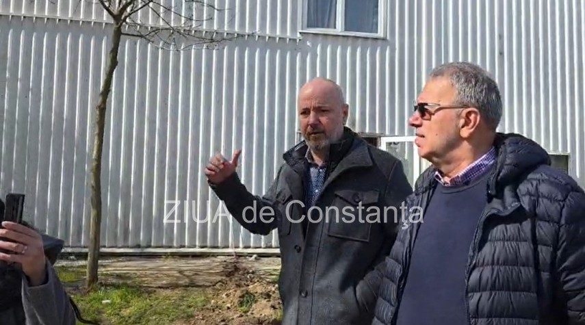 foto video stiri constanta azi primarul vergil chitac prezent in cartierul henri coanda dupa incendiul foto video stiri constanta azi primarul vergil chitac prezent in cartierul henri coanda dupa incendiul