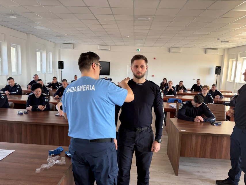 foto stiri constanta ceremonie de avansare in grad pentru 17 ofiteri jandarmi 933920 foto stiri constanta ceremonie de avansare in grad pentru 17 ofiteri jandarmi 933920