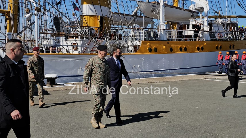 foto video din constanta spre america nava scoala mircea porneste in primul mars transatlantic dupa 17 foto video din constanta spre america nava scoala mircea porneste in primul mars transatlantic dupa 17