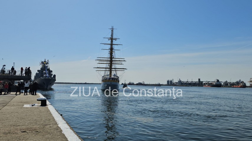 foto video din constanta spre america nava scoala mircea porneste in primul mars transatlantic dupa 17 foto video din constanta spre america nava scoala mircea porneste in primul mars transatlantic dupa 17