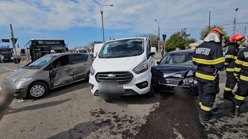 accident in lant pe autostrada a3 mai multe masini implicate traficul oprit pe sensul de mers spre bucuresti accident in lant pe autostrada a3 mai multe masini implicate traficul oprit pe sensul de mers spre bucuresti