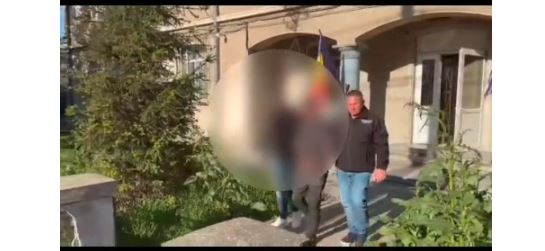 Tentativa de furt la Medgidia: VIDEO. Un barbat de 48 de ani retinut dupa ce a fost prins in flagrant. Este cercetat si un minor 
