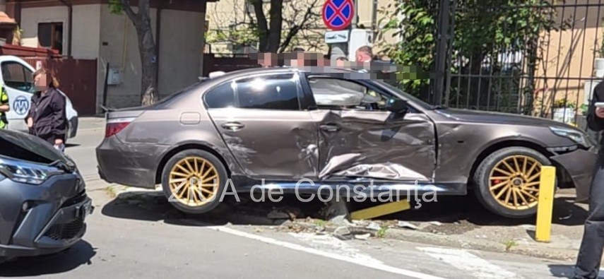foto video accident rutier pe strada nicolae iorga din constanta doua autoturisme implicate 938038 foto video accident rutier pe strada nicolae iorga din constanta doua autoturisme implicate 938038